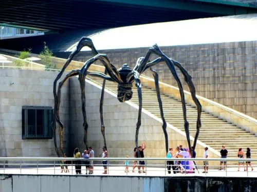 La Araña Guggenheim, la escultura de "Mamá", de Louise Bourgeois
